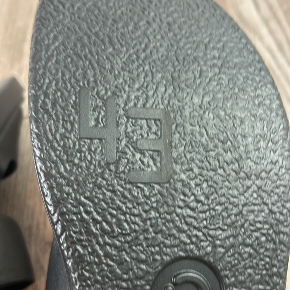 Perfect like new ECCO Men's Flowt Lux Slide Flat Sandal - Picture 6 of 6